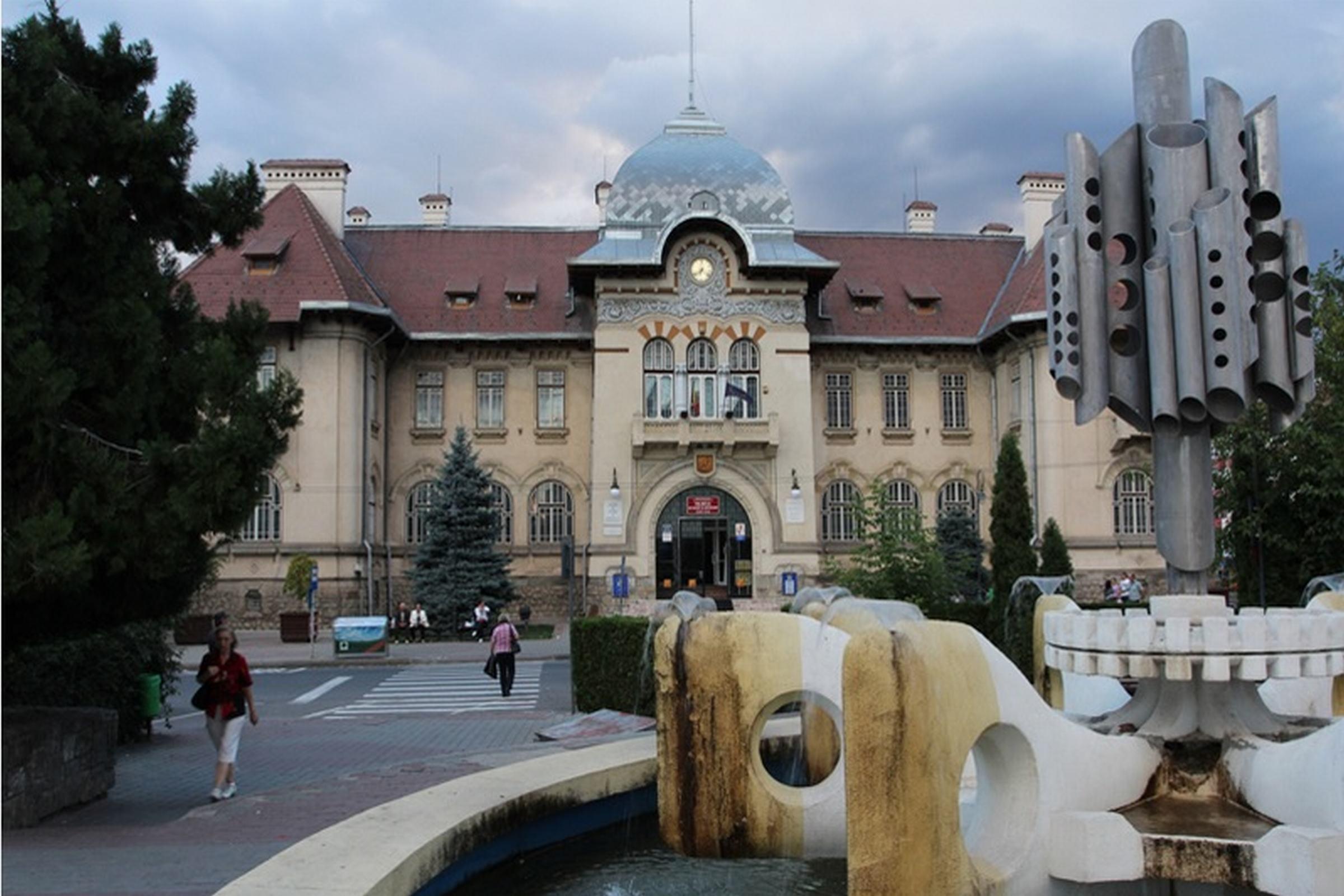 Central Plaza Hotel Piatra Neamţ Dış mekan fotoğraf